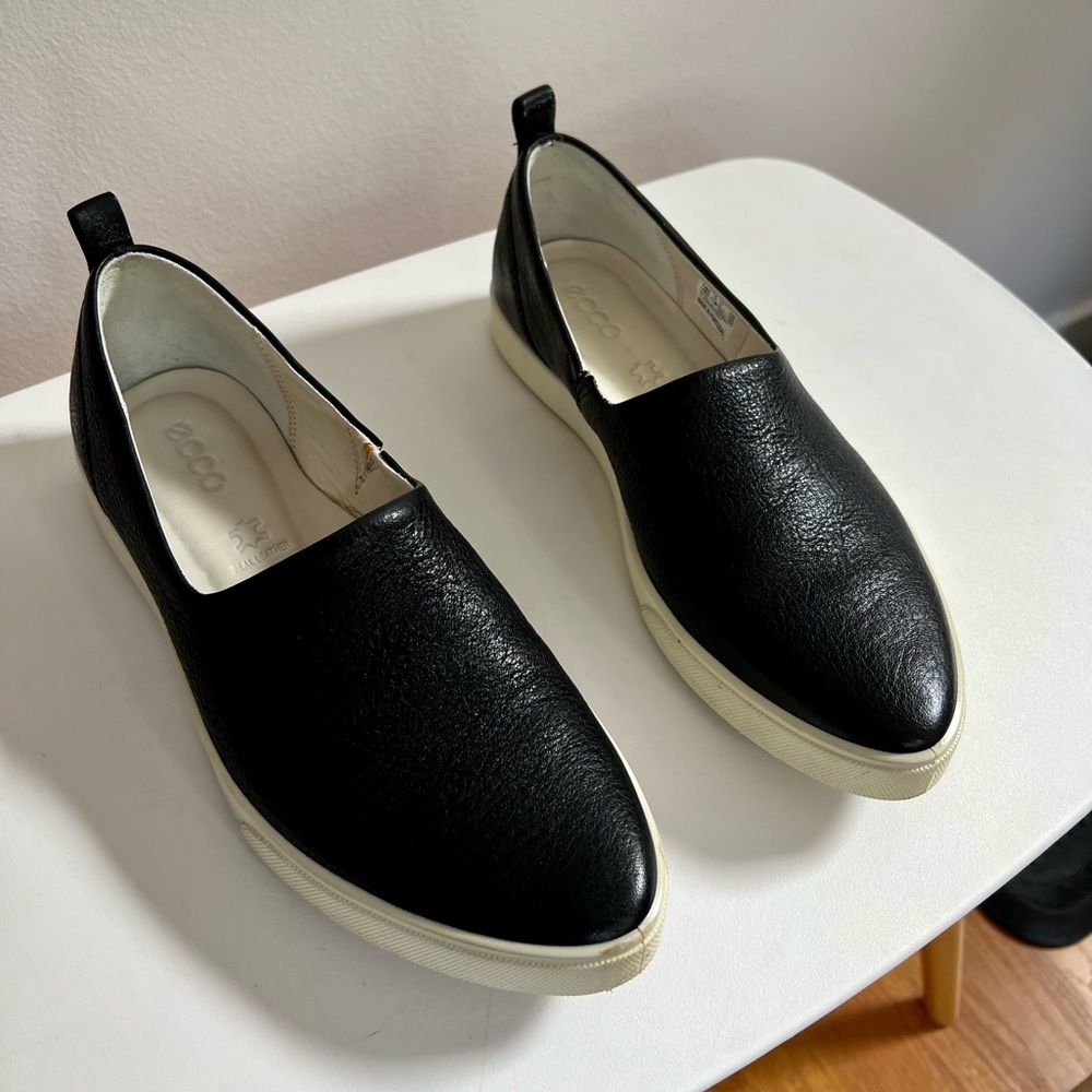 Final Price - Ecco Leather Black Gillian Pointe Slip On